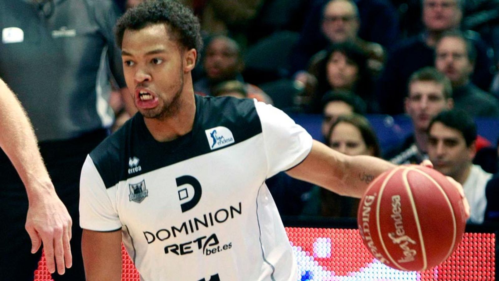 Clevin Hannah protagoniza la jugada del partido - Baloncesto en RTVE | Ver