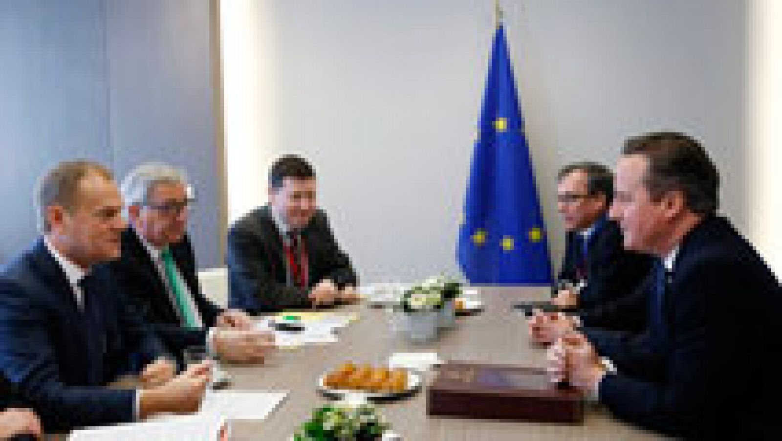 Telediario 1: Los líderes de la UE tratan de limar los asuntos más espinosos para cerrar un acuerdo que evite la salida de Reino Unido | RTVE Play