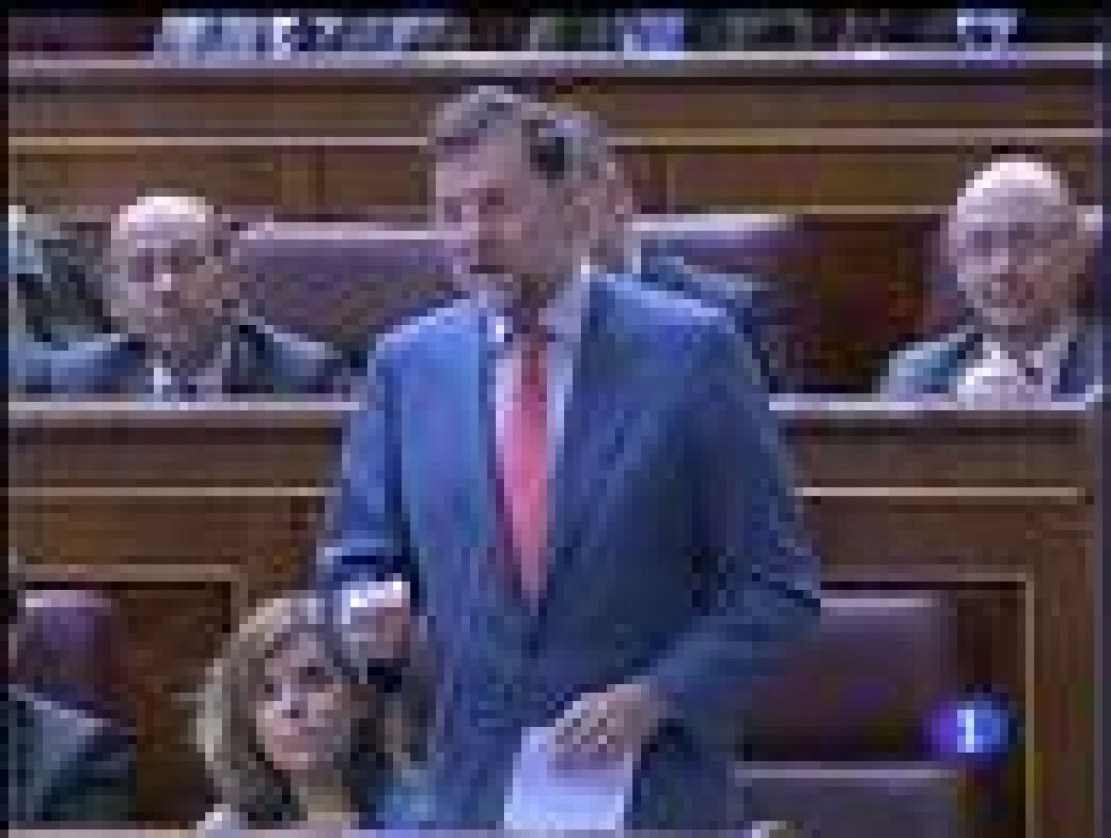 Telediario 1 en cuatro minutos - 26/11/08 | Ver