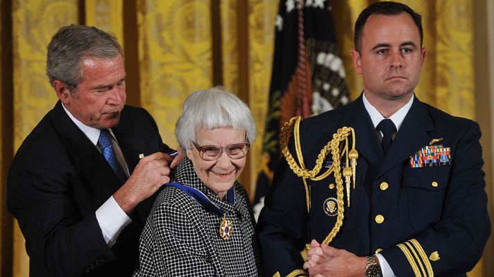 Telediario 1 - Muere Harper Lee, autora de 'Matar a un ruiseñor'