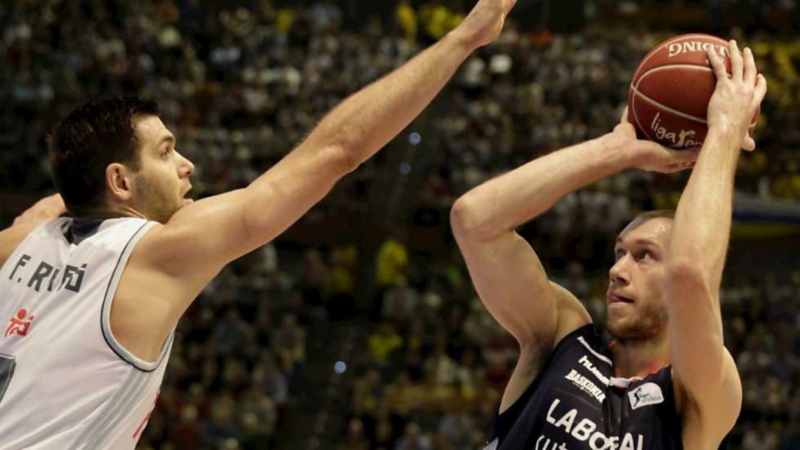 Baloncesto - Copa del Rey. 2ª Semifinal: Laboral Kutxa Basconia - Real Madrid - Ver ahora