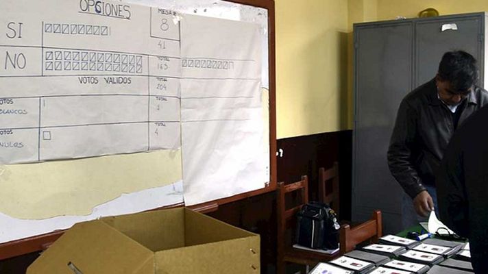 Telediario 1 - Discrepancia sobre los resultados del referéndum en Bolivia