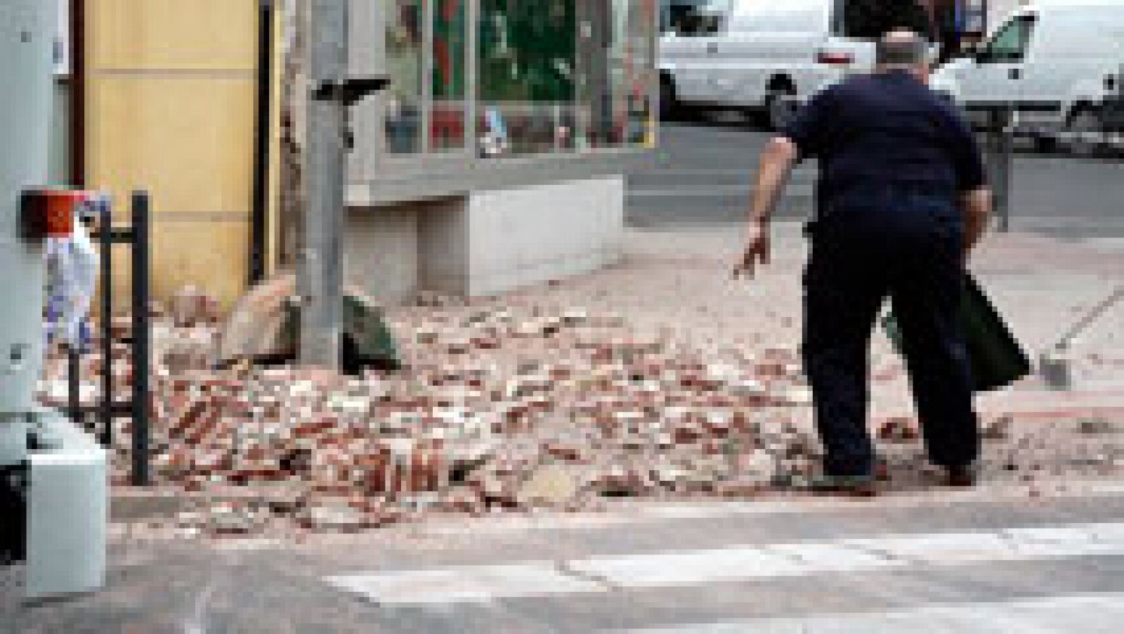 Telediario 1: Un nuevo terremoto en el mar de Alborán de magnitud 5,1 se siente en Melilla | RTVE Play