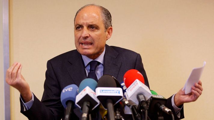 Telediario 1 - Camps niega ser "el recaudador" del PP valenciano y afirma que está "harto" de las "mentiras" sobre él