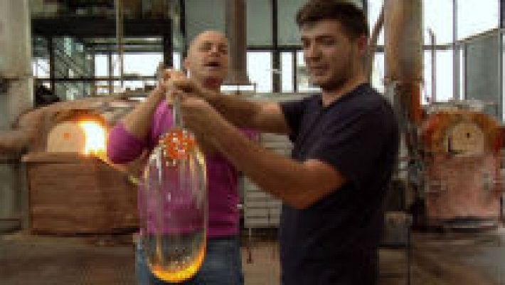 Aquí la Tierra - ¿Cómo se fabrican los vasos de cristal?