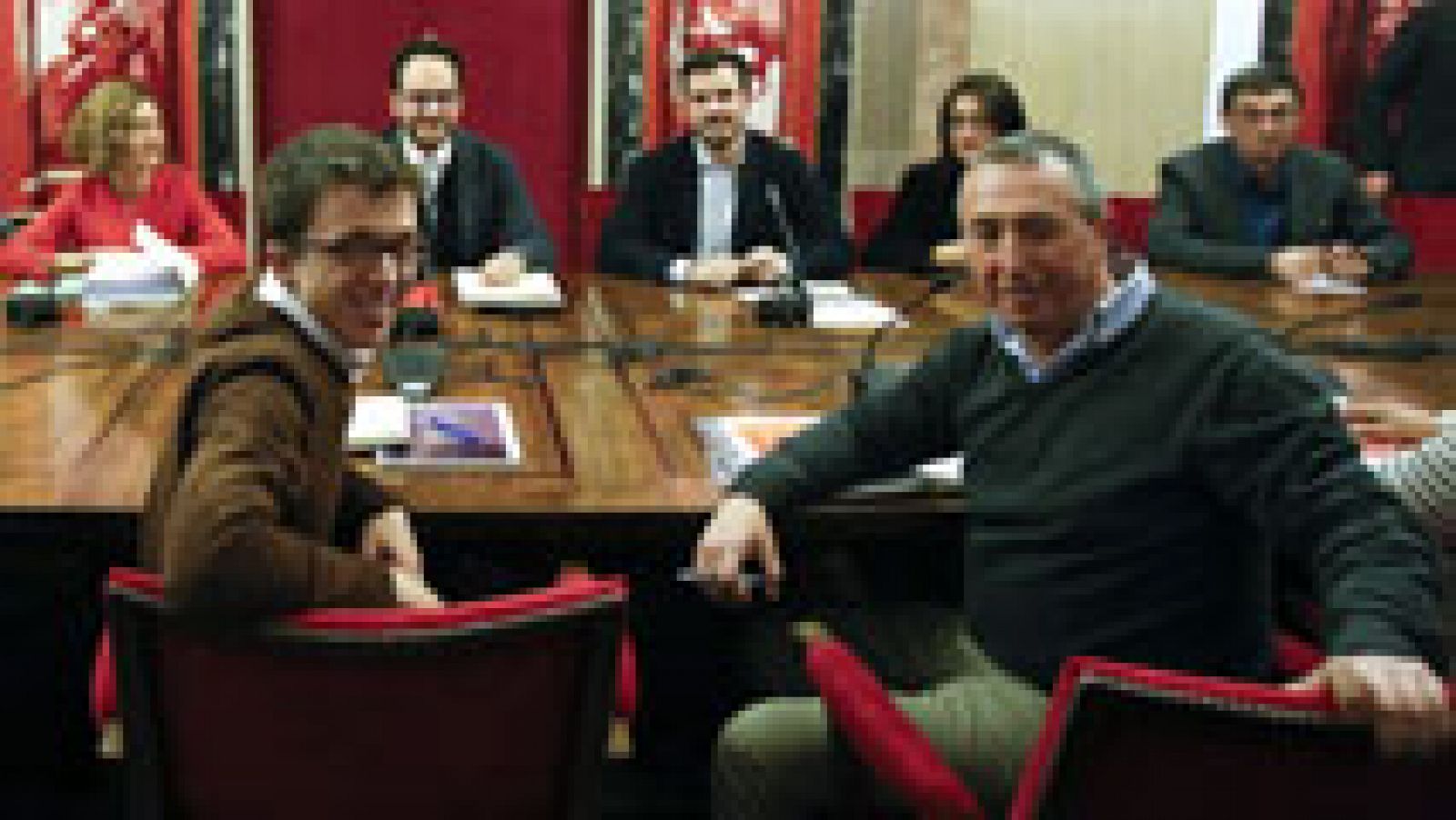 Telediario 1: La reunión a cuatro termina con "avances" y el PSOE insiste en pactar a la vez con Podemos y Ciudadanos | RTVE Play