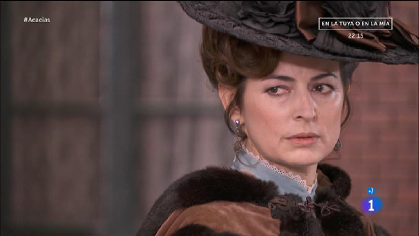 Acacias 38 - Trini muy arrepentida se disculpa con Lourdes