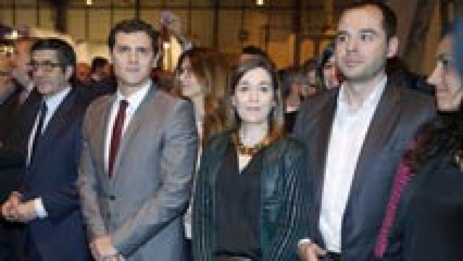 Telediario 1: C's pedirá al PP la abstención para investir a Sánchez y Podemos pide al PSOE que rectifique | RTVE Play