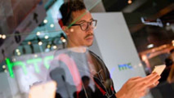 Telediario 1 - Grafeno, realidad virtual y otras cosas que hemos aprendido del Mobile World Congress