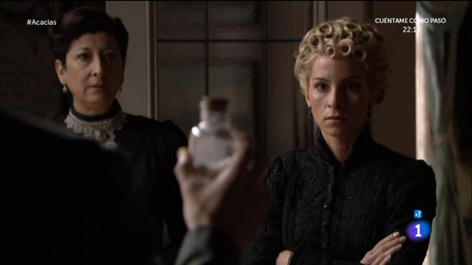 Acacias 38 - El inspector Mauro encuentra el veneno que inculpa a Cayetana