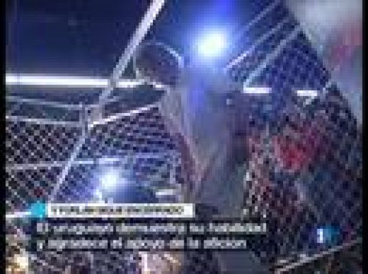  - Exhibición entre rejas de Forlán