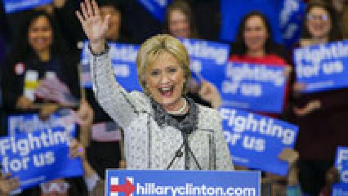 Clinton gana en Carolina del Sur a Sanders y mira al 'supermartes'