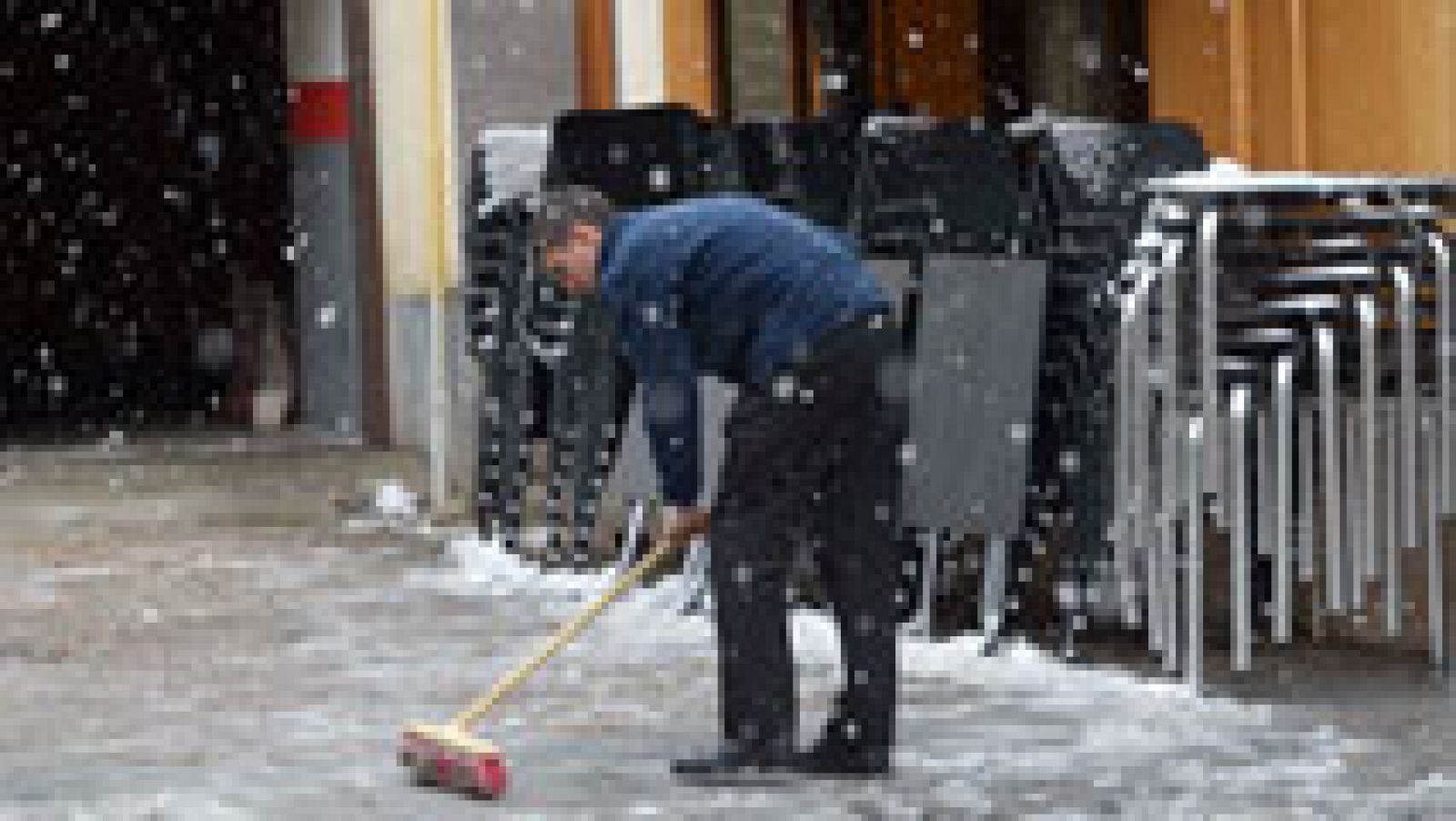 El tiempo: Sigue la nieve pero a partir de los 700 metros, de los 600 en Pirineos | RTVE Play