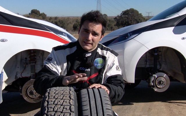 Seguridad vital 5.0 - 'Seguridad Vital' - Coche Utilitario vs Coche Rally