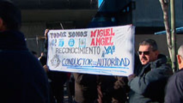 Telediario 1 - Los conductores de la EMT denuncian que se sienten inseguros en sus autobuses