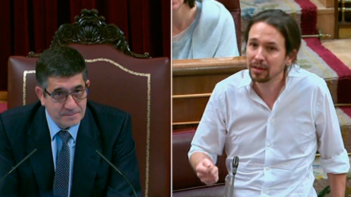 Investidura: Rifirrafe entre el líder de Podemos, Pablo Iglesias, y el presidente del Congreso, Patxi López