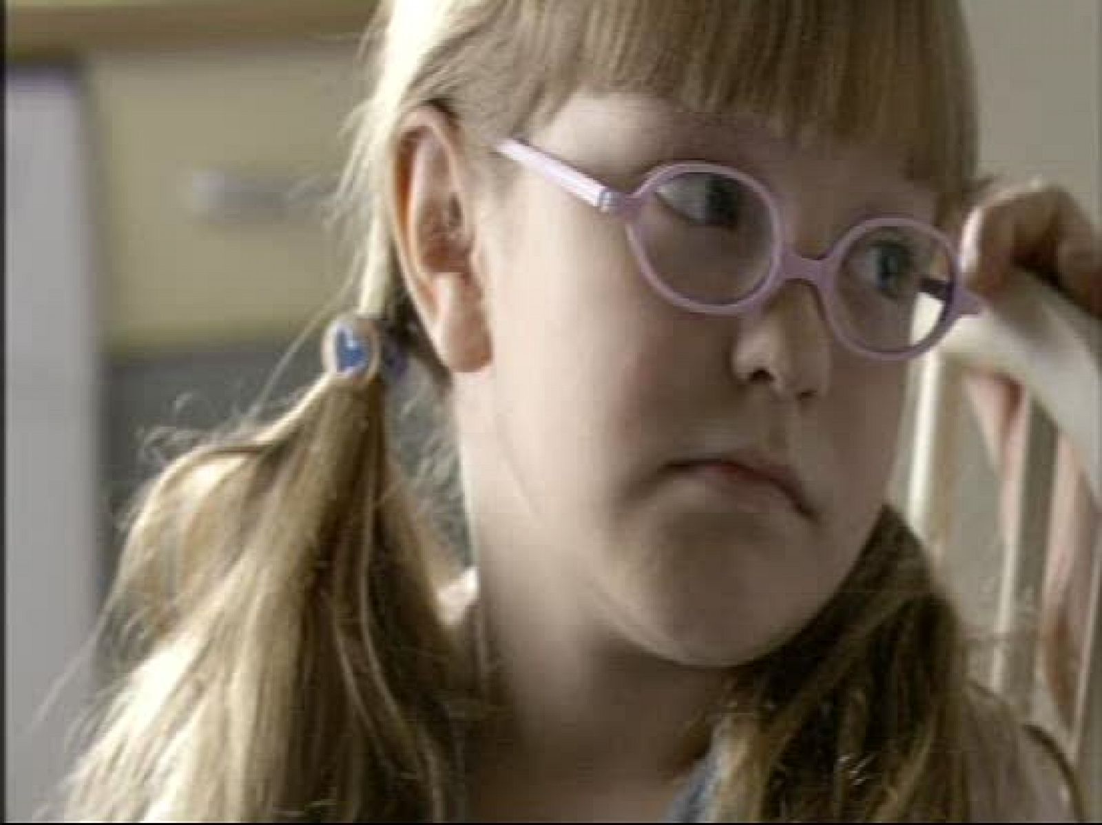 Guante Blanco. Toma falsa 14