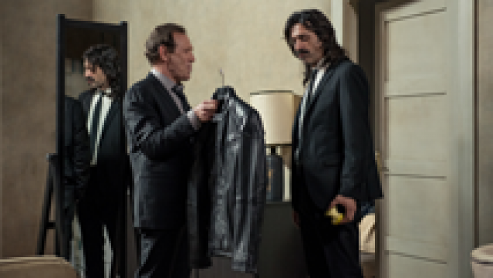 El Ministerio del Tiempo - Alonso y la ropa del siglo XXI