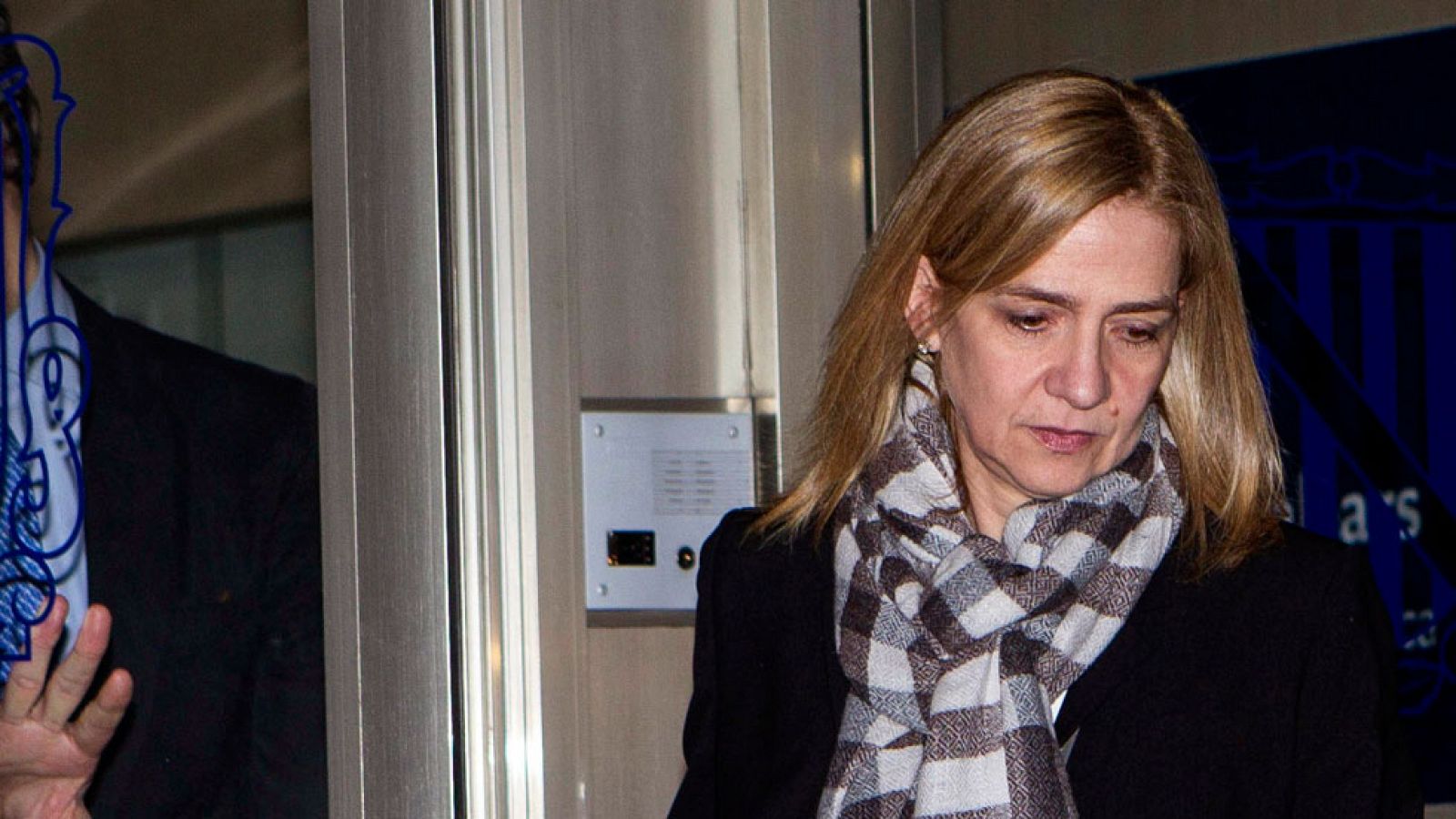 La infanta, en el banquillo como cooperadora de dos delitos fiscales tras cinco años de instrucción