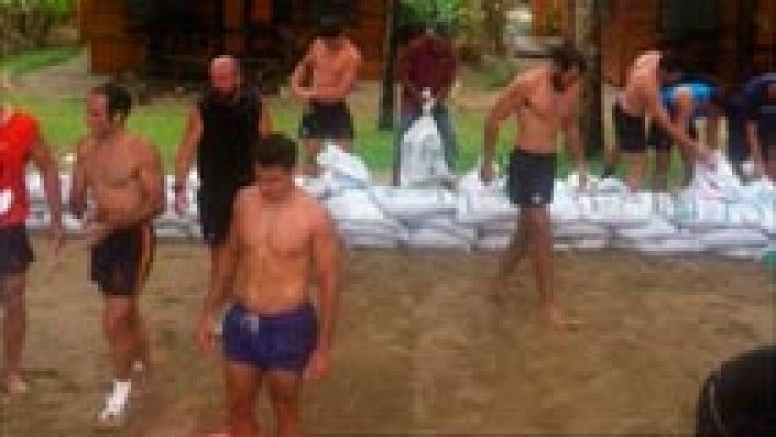 Telediario 1 - Los héroes de la selección española de rugby 7 vuelven de las Fiyi