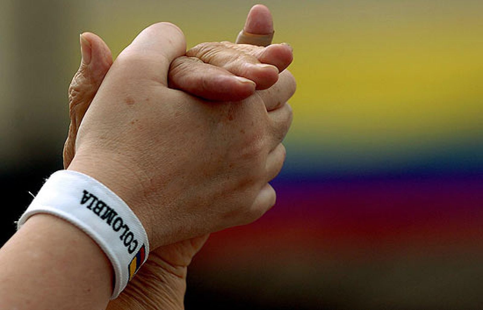 Miles de personas salen a las calles de Colombia y Europa para pedir la liberación de los rehenes de las FARC.