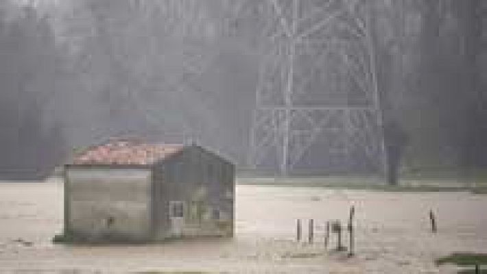 Telediario 1 - Alerta en el norte peninsular por fuerte viento y nieve