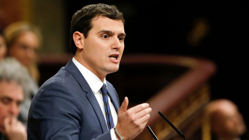 Rivera acusa a Rajoy de votar lo mismo que los que quieren romper España