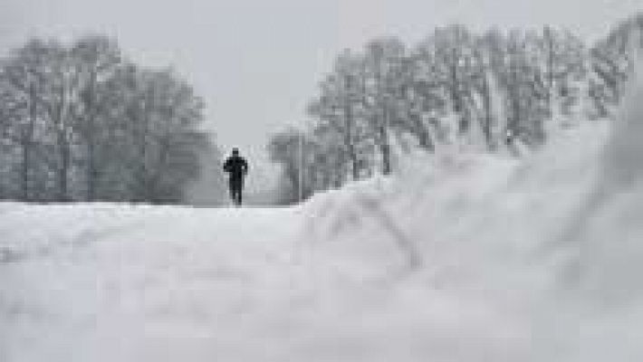 El tiempo - Nevadas persistentes en el entorno de la cordillera Cantábrica, Pirineos y zona norte del Sistema Ibérico