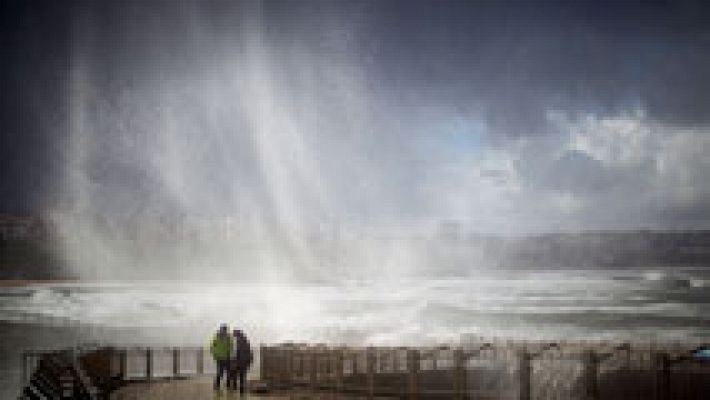 Un temporal de lluvia y viento entra por el norte