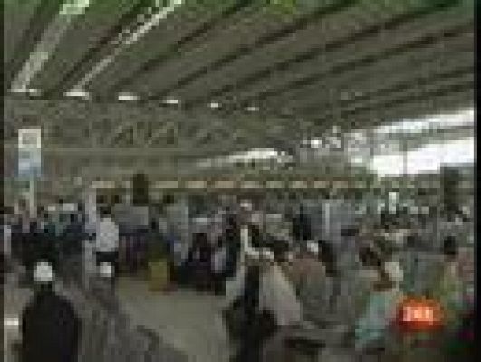  - Españoles buscan salidas de Bangkok