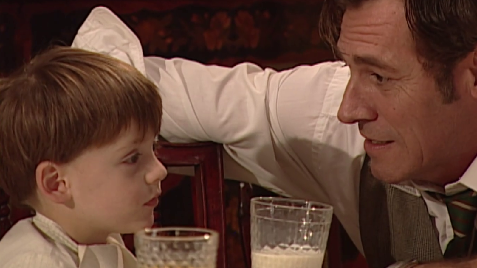 Amar en tiempos revueltos - T1 - Episodio 95 -  Ver ahora