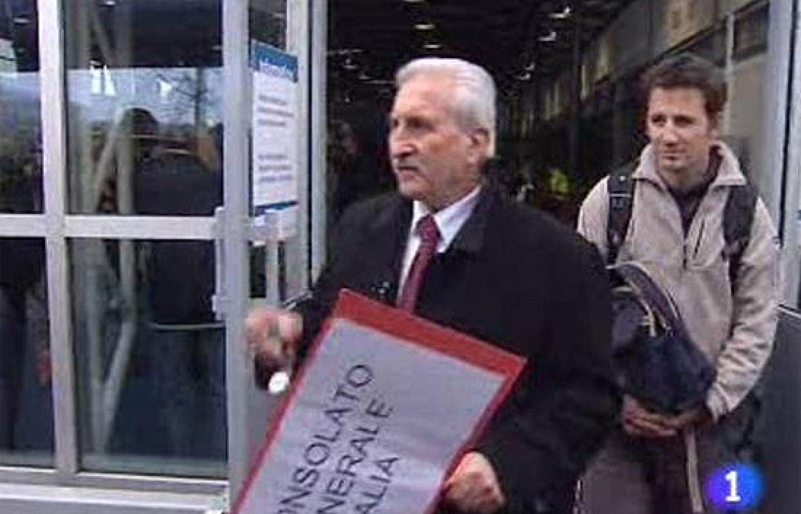 Llegan a París los españoles evacuados de Bombay