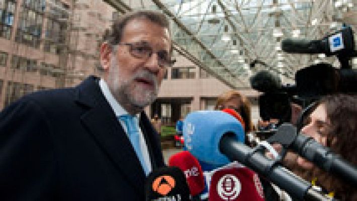 Rajoy llamará a Sánchez y acepta que acuda con Rivera