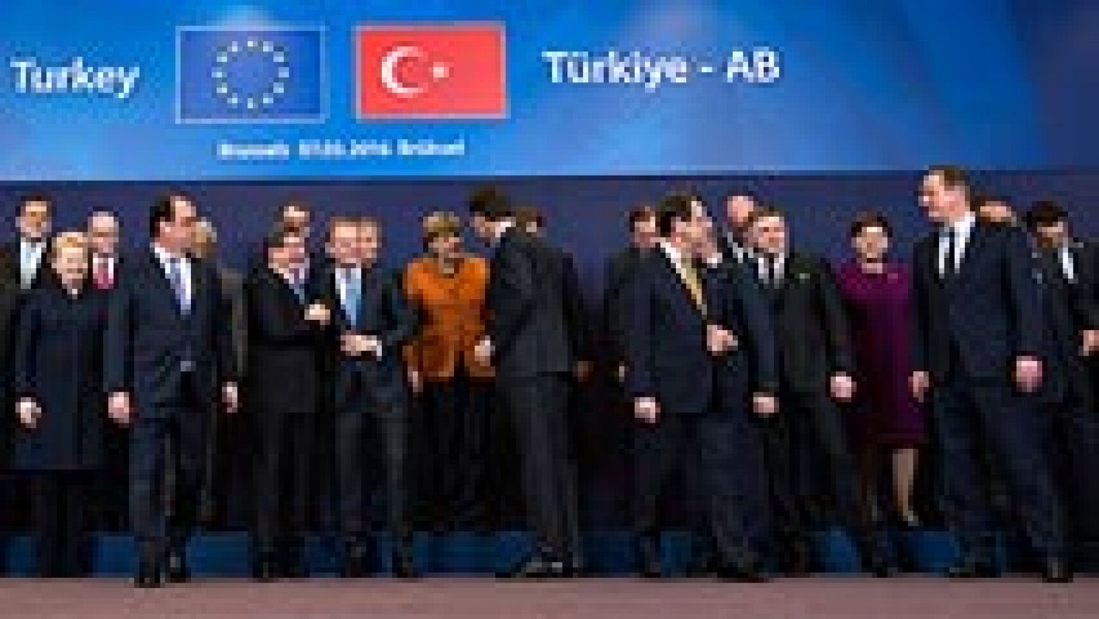 Telediario 1: La UE y Turquía intentan cerrar un acuerdo para resolver la crisis de los refugiados | RTVE Play