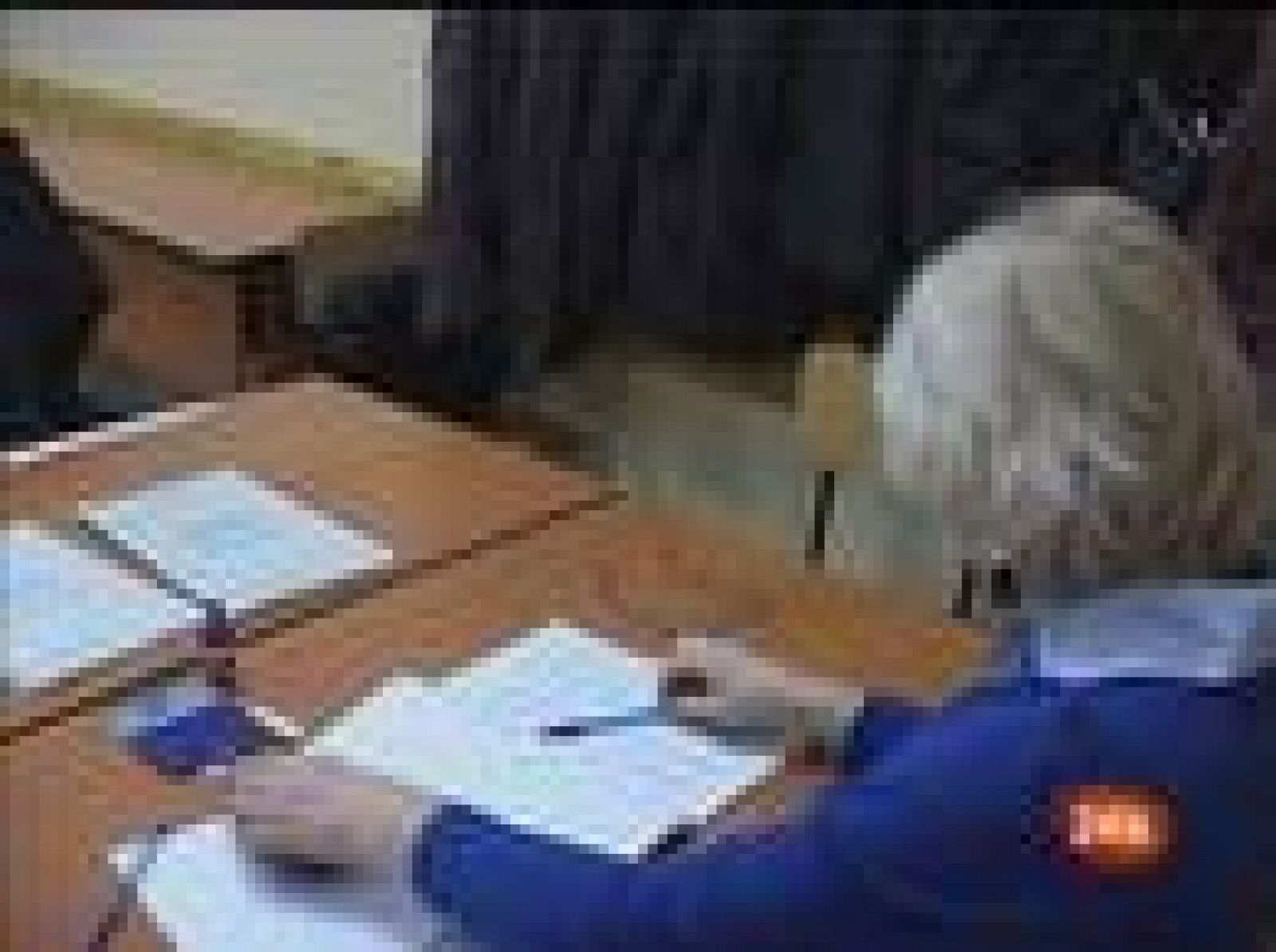 En Rumanía, se celebran las primeras elecciones presidenciales desde la entrada del país en la UE. Son los sextos comicios desde la caída del comunismo.