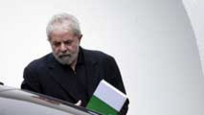 La Fiscalía brasileña presenta cargos contra Lula da Silva por varios delitos