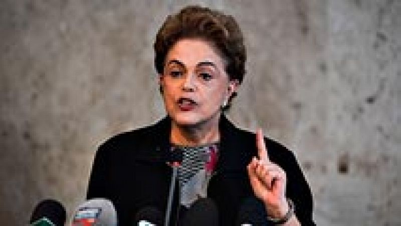 La presidenta de Brasil, Dilma Rousseff, asegura que no va a renunciar a su cargo pese a las presiones por la corrupción