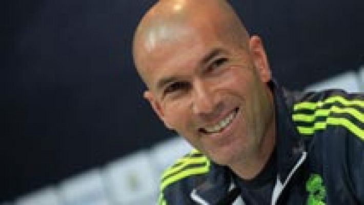 Telediario 1 - Zidane no habla de fichajes porque no conoce su futuro en el Madrid