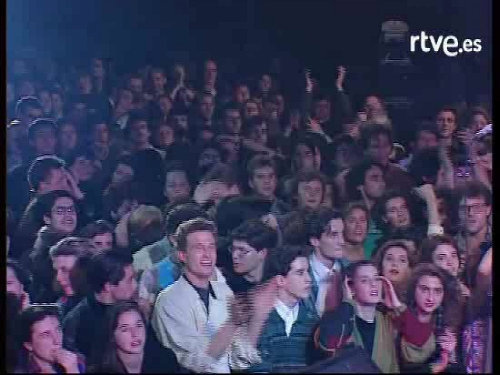 "Del templo a la taberna", El Último de la Fila | Ver