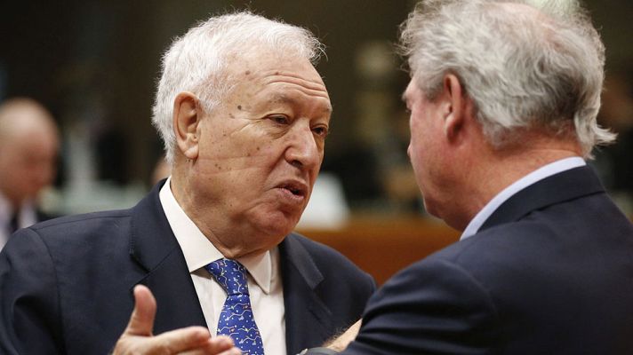 Telediario 1 - Margallo rechaza las expulsiones colectivas de refugiados