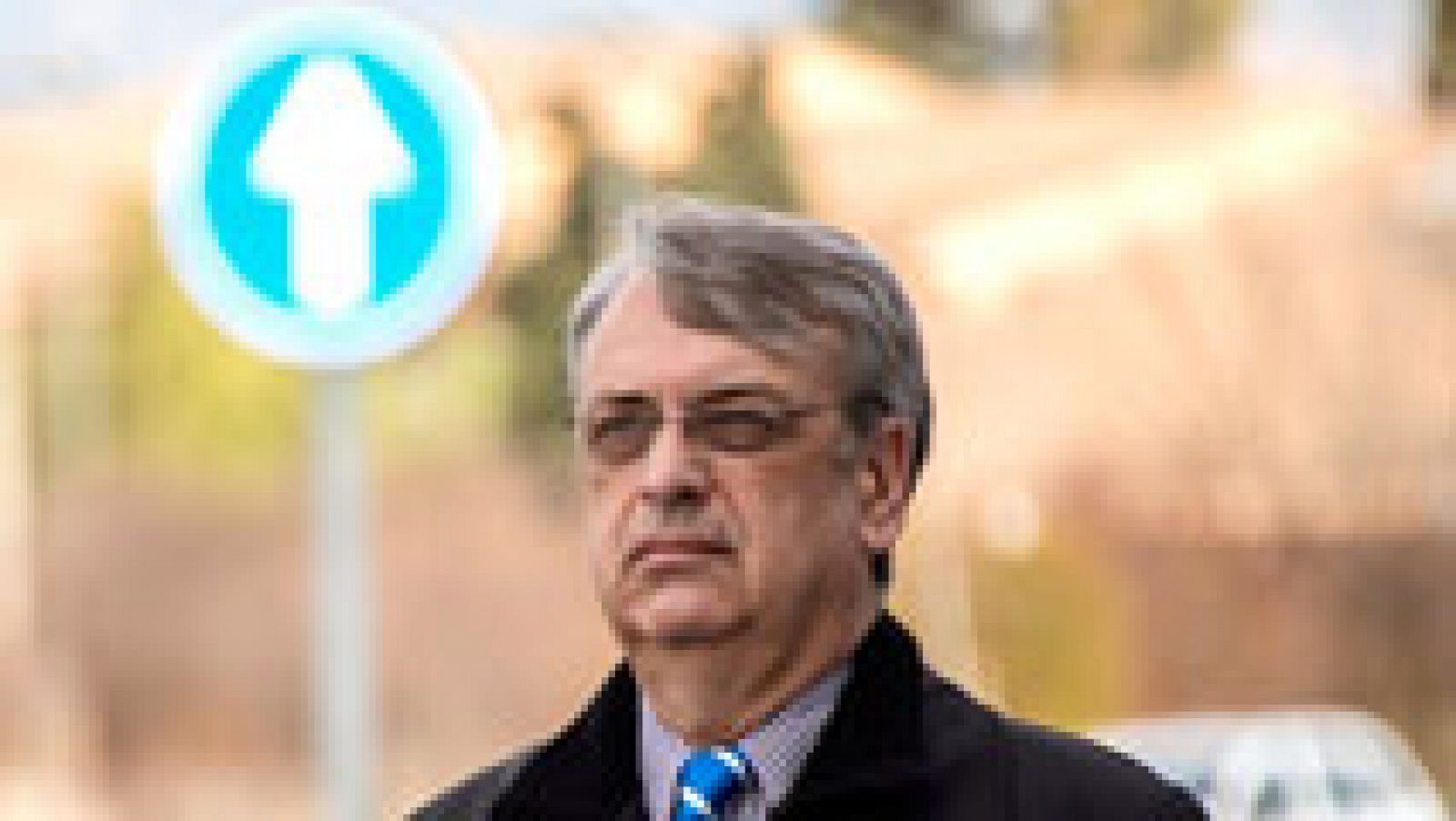 Telediario 1: El exasesor fiscal de Nóos Miguel Tejeiro insinúa que la infanta siguió un "guion"  en su declaración | RTVE Play