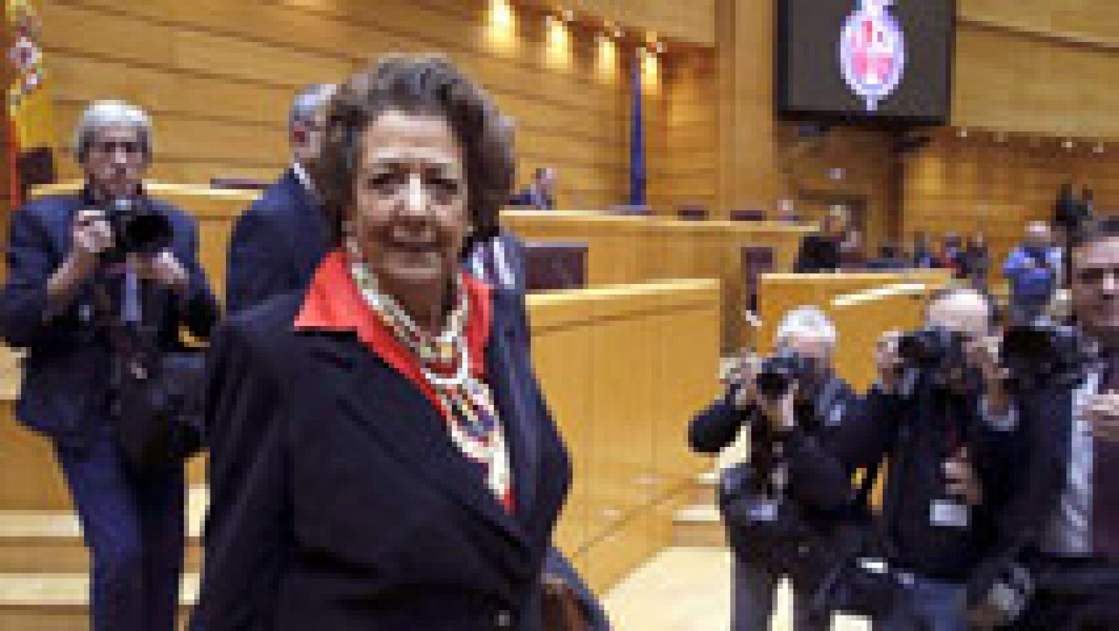 Rita Barberá acude al Senado por primera vez tras las elecciones generales de diciembre