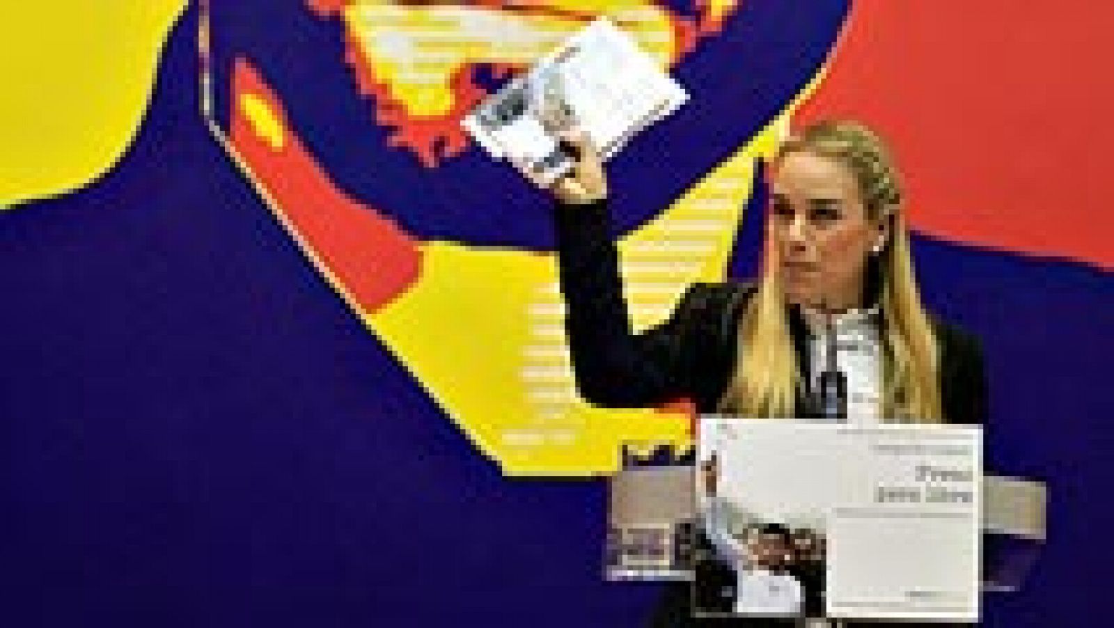 Sin programa: Lilian Tintori presenta en Madrid el libro escrito por su marido, el opositor venezolano Leopoldo López, en la cárcel | RTVE Play