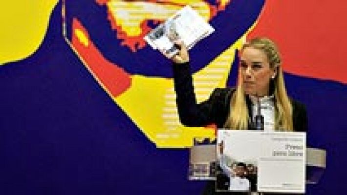 Lilian Tintori presenta en Madrid el libro escrito por su marido, el opositor venezolano Leopoldo López, en la cárcel