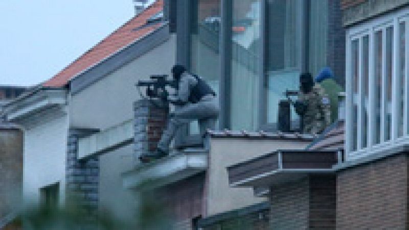 La Polica de Bruselas mata a un sospechoso en una redada vinculada a los atentados de Pars