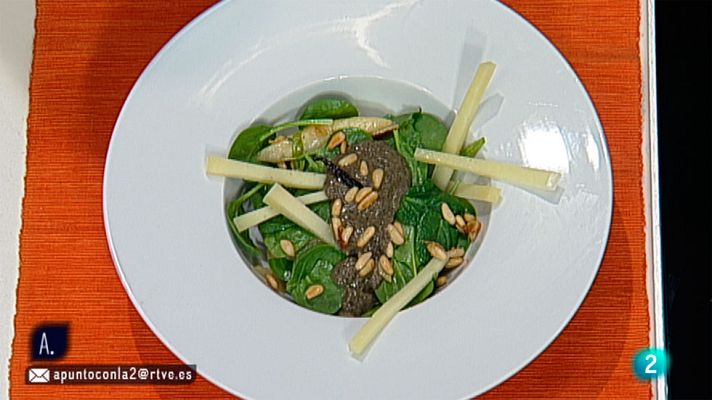 RTVE Cocina - Peras caramelizadas en ensalada con tapenade