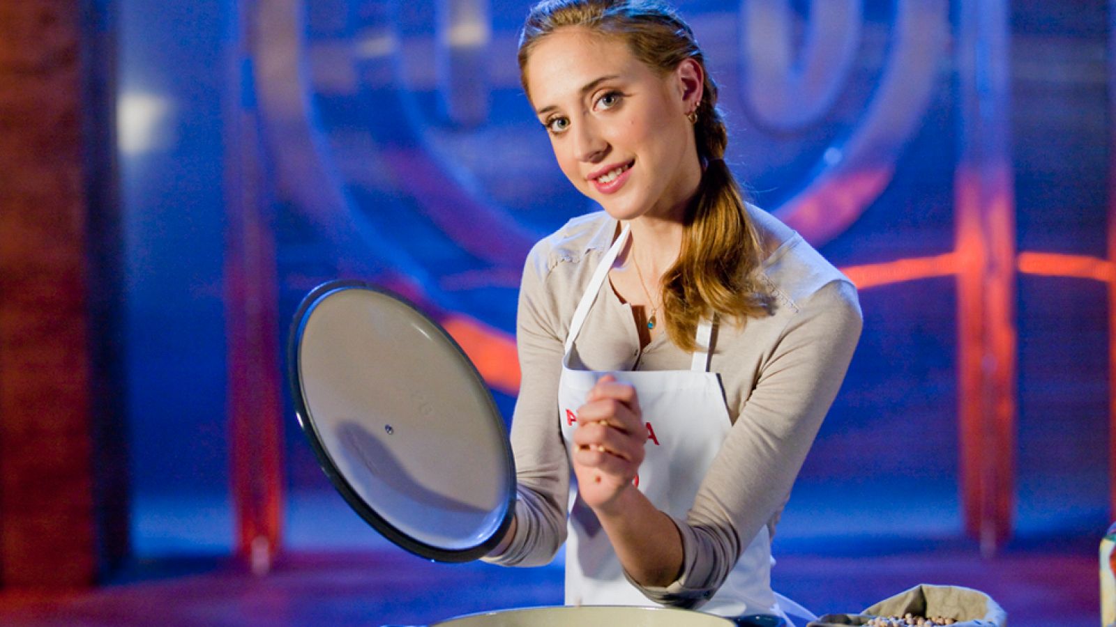 MasterChef 4 - Aniuska. 22 años, profesora de primaria (Valencia)