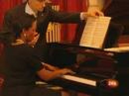  - Condoleeza emula a Mozart