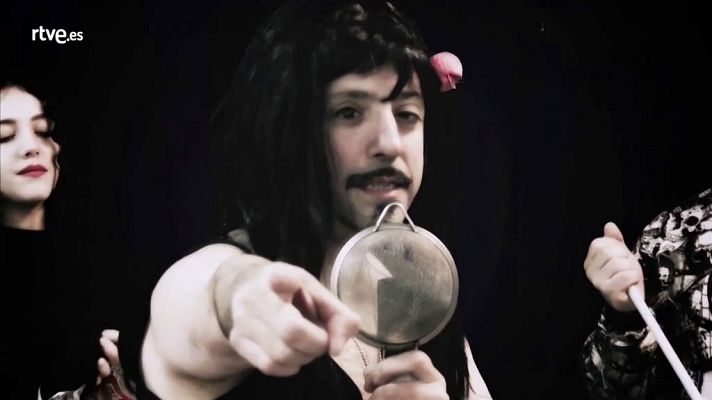 Versión española - Cine Low Cost: 'El flechazo de Julián López'