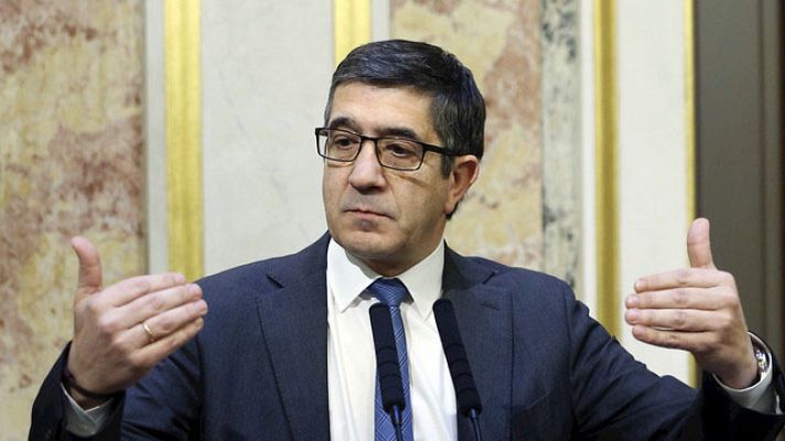  - López critica la "arbitrariedad" del Gobierno por negarse a someterse al control parlamentario